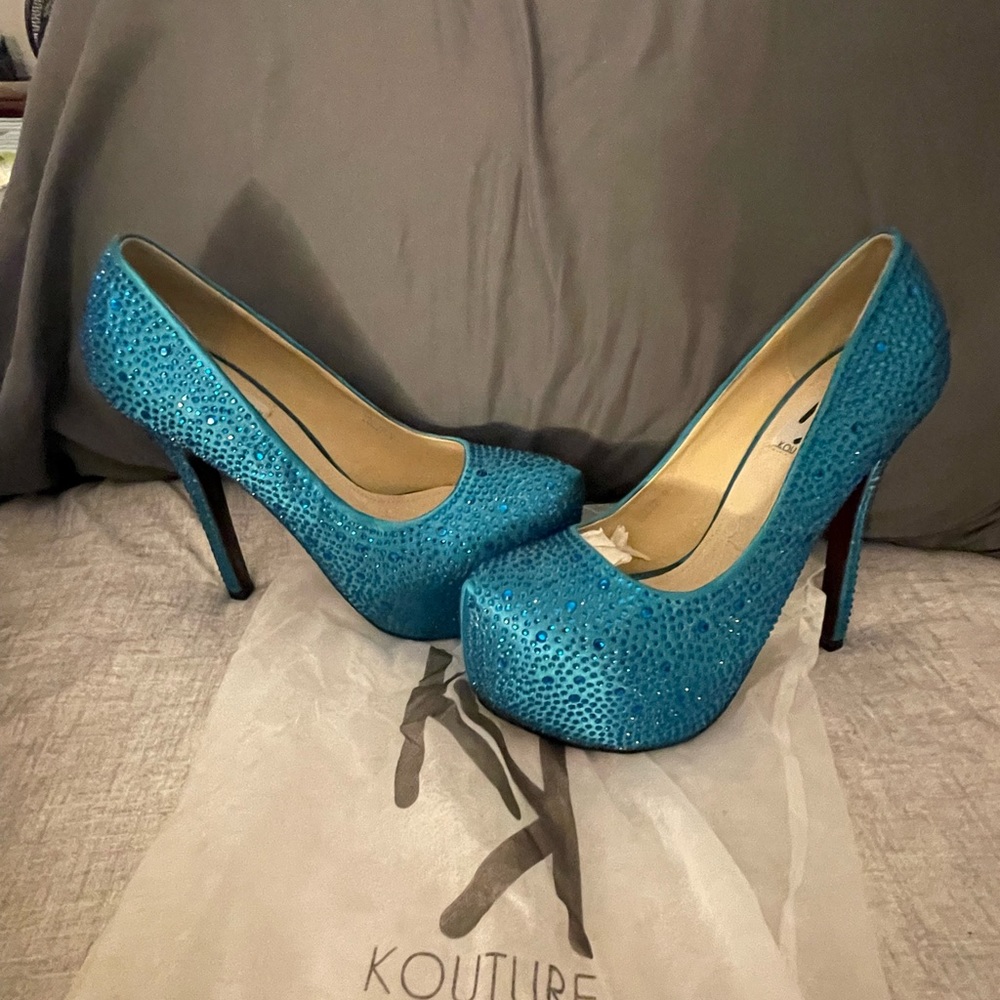 Electric Blue Rhinestoned high heels💙